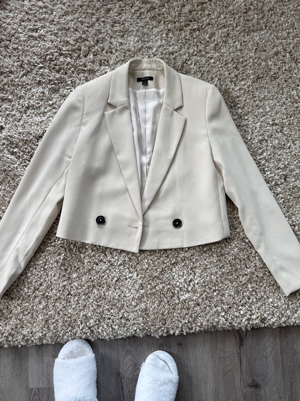 RW&CO. Cropped Cream Double-Button Blazer